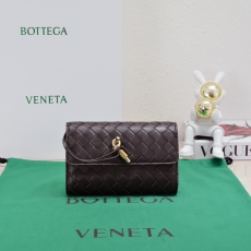 Bottega Veneta Clutch Bags